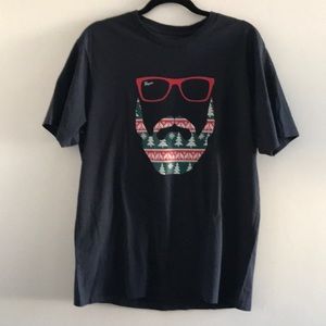 Penguin, Mens Size Large Blue Santa knitted beard Graphic T-shirt